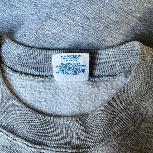 Vintage 1980s Disney Mickey Mouse Sweatshirt | Size Medium | Color Gray - Picture 6 of 6